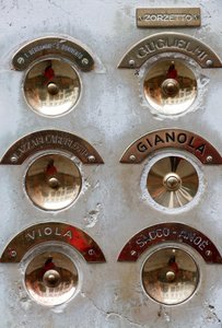 Dörrklocksknapppanel, Venedig, Italien (foto) av Unbekannt