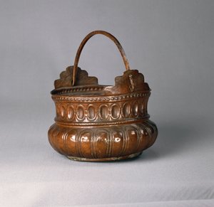 Gadrooned bassäng. av Benjamin Baud
