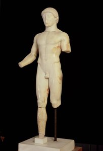 Kouros: den enbente pojken (framifrån - se även 66079) av Unbekannt