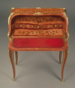Louis XV bureau de dame, med blommor intarsia och ormolu-fästen, av Bernard II van Risenburgh (fl.1730-65/6), ca 1750 av Unbekannt