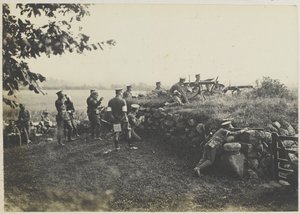 Manövrar med kulsprutor, ca 1911 (s/v foto) av Unbekannt