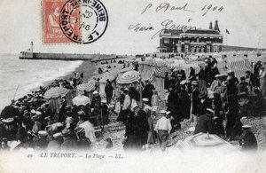 Normandie, Seine Maritime (76), Treport: massan av semesterfirare på stranden och kasinot i bakgrunden - Vykort daterat 1904 av William M. Timlin