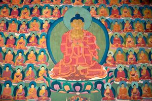tibetansk buddhism; väggmålning; mediterar Buddha; många små Buddhas; Chemre Gompa kloster; Chemrey; Ladakh-regionen; Jammu och Kashmir; Indien; Sydasien; Asien av Unbekannt