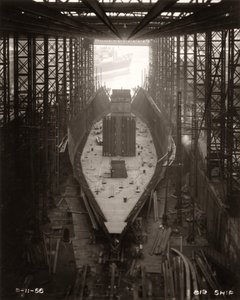 Arbetet startar på Northbanks skott vid William Doxford & Sons varv, Sunderland, 8 november 1956 (s/v foto) av Unbekannter Künstler