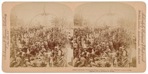 "Flickor från Booker T. Washington School, Tuskegee, Alabama, Mrs McKinley i nära vagn",1899 (foto)