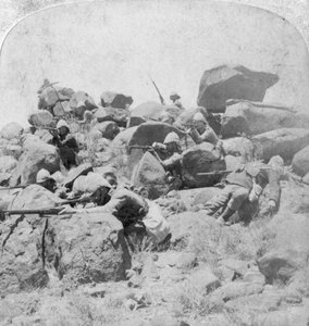 En desperat ställning vid Modderfloden, Sydafrika, 2:a boerkriget, 18 december 1899 av Underwood and Underwood