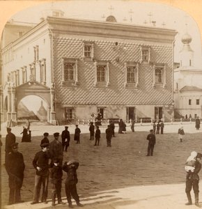 Berömda röda trappan och gamla palatset, Moskva, Ryssland, 1900. av Underwood and Underwood