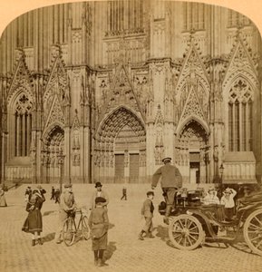 Huvudportal och utsökt ornamenterad fasad, katedralen, Köln, Tyskland, 1902. av Underwood and Underwood
