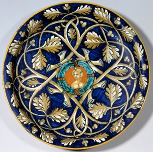 Fajans tallrik med kvinnlig byst. 1500-talets Paris. Musée du Louvren av Unknown artist
