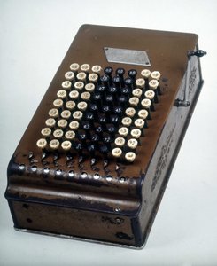 Filtkalkylator: Comptometern av Unknown artist