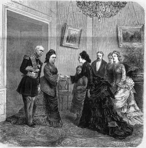 Handhållen mellan Elisabeth de Mac Mahon (1834-1900) och den österrikiska imponen Elisabeth de Wittelsbach (1837-1898) (Sissi) under besöket av Frankrikes president Patrice de Mac-Mahon (1808-1893) i Österrike. 1875. Gravyr i ”Universum av Unknown artist