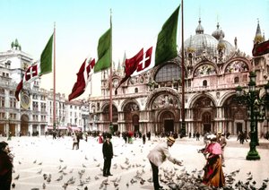 Illustration som föreställer Markusplatsen i Venedig. Fotokrom från slutet av 1800-talet. av Unknown artist