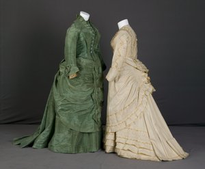 Trousseau klänning av Unknown artist