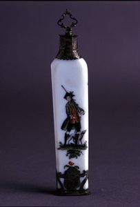 Flaska för keramiska parfymer från 1700-talet. av Unknown artist