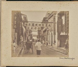 Kinesiska gatan. Shanghai av Unknown artist