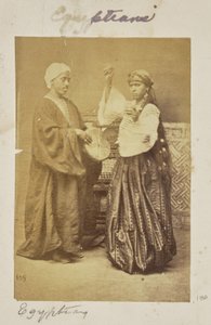 [Grupporträtt av en musiker och en dansare] av Unknown artist