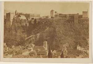 [Lång vy över Alhambra, Spanien] av Unknown artist