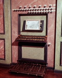 Orgel från Marienkirche-kyrkan, Bonn, Tyskland, som Ludwig van Beethoven (1770-1827), tysk kompositör, brukade spela som barn) Musee Beethoven, Bonn av Unknown artist