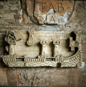 Relief som representerar hamnen i Pisa (1200-talet) av Unknown artist