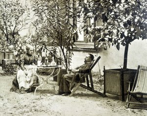 Toulouse Lautrec med sin mamma, på Château de Malromé av Unknown artist