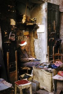 En skomakare, Alger av Unknown photographer