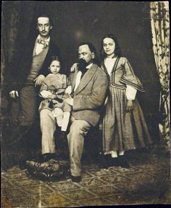 Alexandre Herzen (1812-1870) - Alexander Herzen med sina barn efter hans fru Natalie par Anonymous död av Unknown photographer
