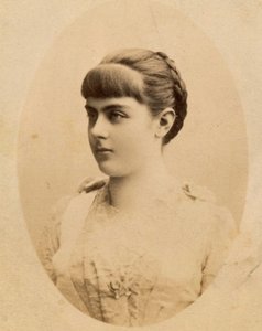 Baronessan Marie Alexandrine "Mary" von Vetsera (19 mars 1871 - 30 januari 1889) (foto) av Unknown photographer