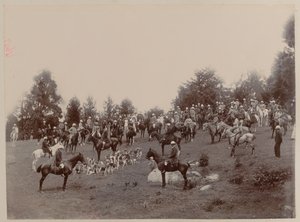 Brittiska och indiska ryttare vid ett möte i Ootacamund Hunt av Unknown photographer