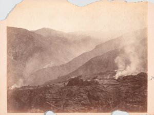 Brinnande by, Black Mountain expedition av Unknown photographer