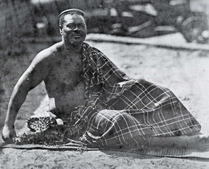 Kung Cetshwayo i exil i Kapstaden av Unknown photographer