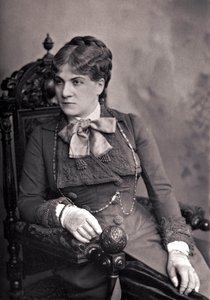 Mme Alix-Marie PASCA (1836-1906) - Porträtt av Alix Pasca (1835-1914), fransk komiker. Fotografi sent 1800-tal. av Unknown photographer