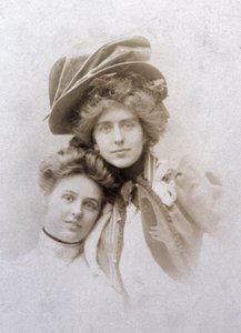 Natalie Clifford Barney och Renee Vivien, Frankrike, ca 1900 (svartvitt foto) av Unknown photographer