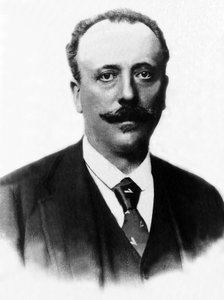 Porträtt av Adrien Albert Marie Comte de Mun (1841-1914), fransk politiker. av Unknown photographer
