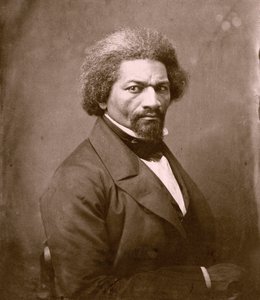 Porträtt av Frederick Douglass (albumintryck) av Unknown photographer