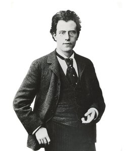 Porträtt av den österrikiske kompositören och dirigenten Gustav Mahler - av Unknown photographer