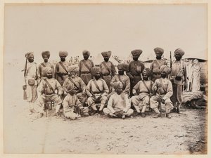 Det 15:e (Ludhiana) regementet av bengaliska infödda infanteri i Sudans ökenlandskap av Unknown photographer