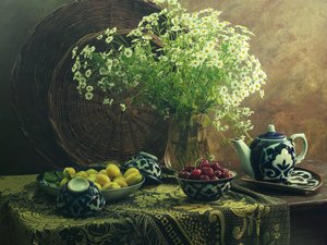 Stilleben med sommarprästkragar