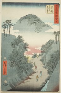 Okabe: Smal murgrönatäckt väg vid Mount Utsu (Okabe, Utsu no yama tsuta no hosomichi), nr. 22 från serien "Famous Sights of the Fifty-three Stations (Gojusan tsugi meisho zue)," även känd som Vertical Tokaido av Utagawa Hiroshige