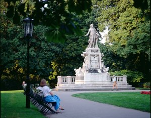 Monument till Mozart, byggt 1896, Burggarten (foto) av Victor Tilgner