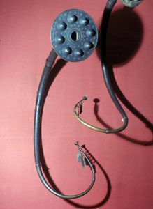 Lur, vikingablåsinstrument.
