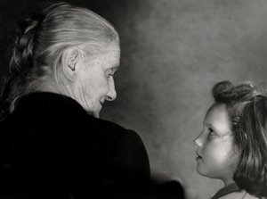 Mormors utseende (svartvitt foto)