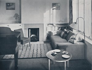 Elsa Booth - Vardagsrum som var planerat att rymma en flygelforte, 1939 av W. Dennis Moss