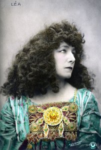 Henriette Rosine Bernard aka Sarah Bernhardt (1844-1923) i rollen som Léa (foto)
