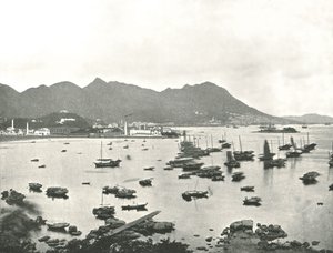 East Point som visar Victoria Hills, Hong Kong, 1895. av W and S Ltd