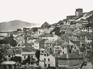 Utsikt över staden, Gibraltar, 1895. av W and S Ltd