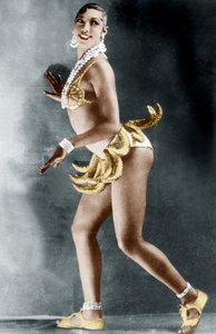 Josephine Baker (1906-1975) på Folies Bergere i Paris med bananbälte