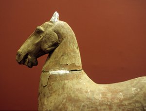 Häst, liten terrakottaarmé, västra Han-dynastin, 206 f.Kr.-8 e.Kr