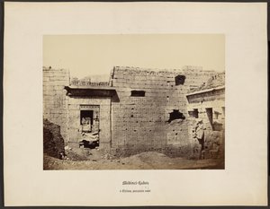 Medinet-Habou, a Thebes, premiär cour