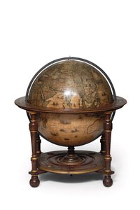 Stort par biblioteksglober, det jordiska 1645/48, det himmelska efter c.1630 (gips, trä & graverat papper) av Willem Blaeu