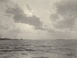 Solnedgång över vatten,1890-tal (foto) av William B. Post